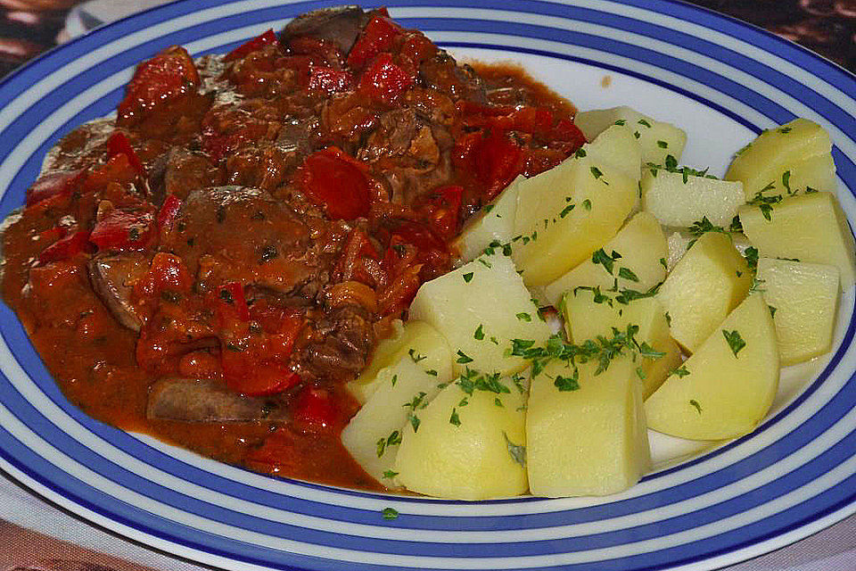 Hähnchenlebergulasch