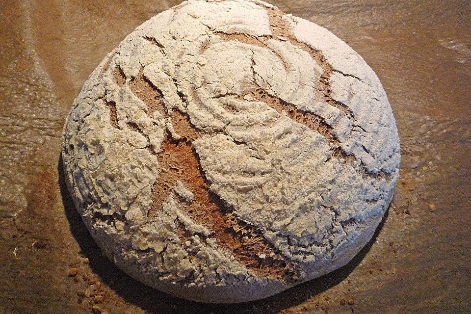 Hexes Weizenvollkornbrot mit Sauerteig