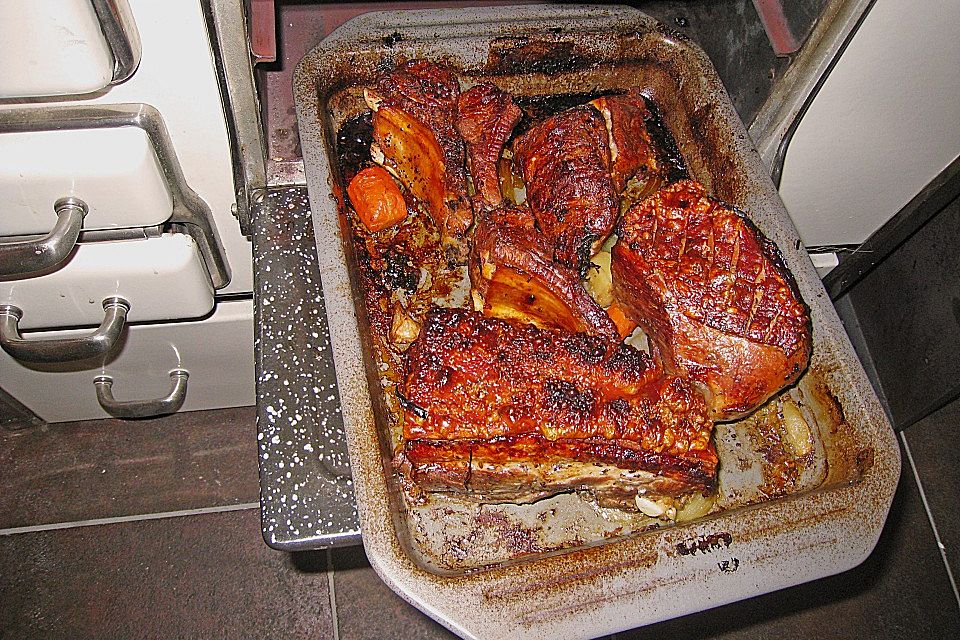 Schweinebraten im Holzofen