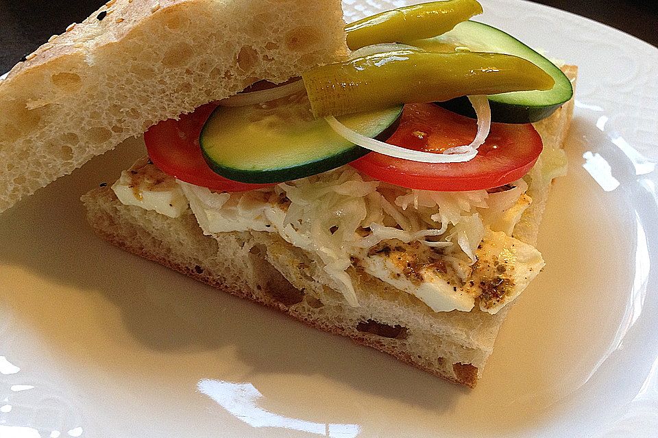 Heißer Schafskäse im Fladenbrot