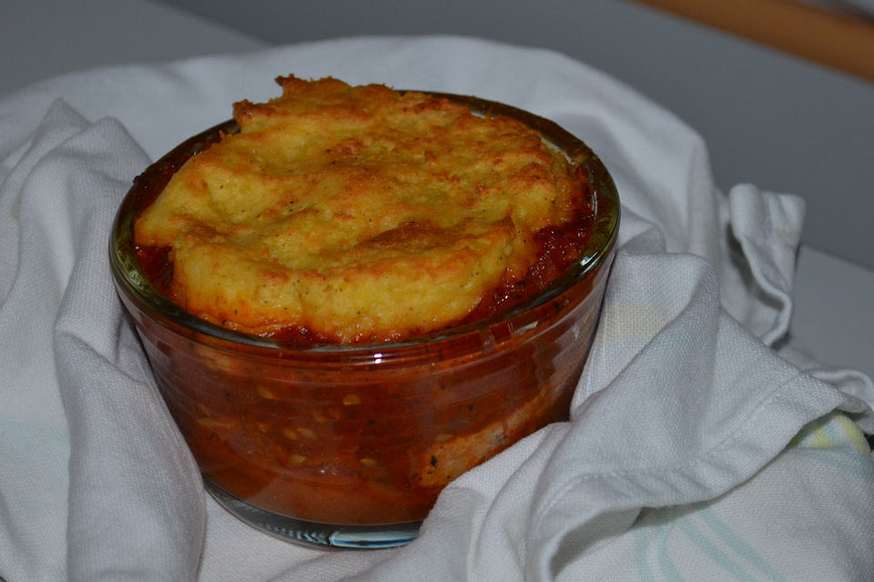 Gefüllte Paprika mit Kartoffelhäubchen