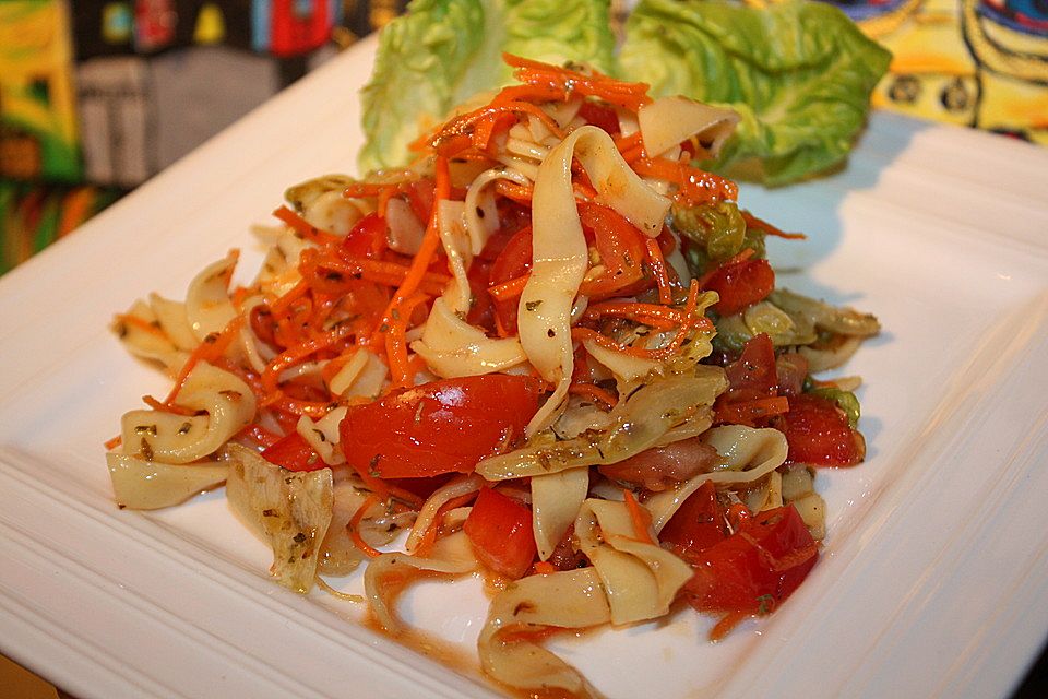 Nudelsalat mit Paprika