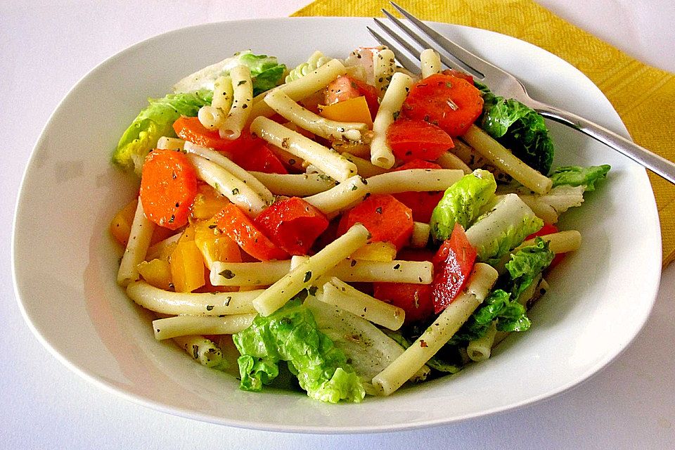 Nudelsalat mit Paprika