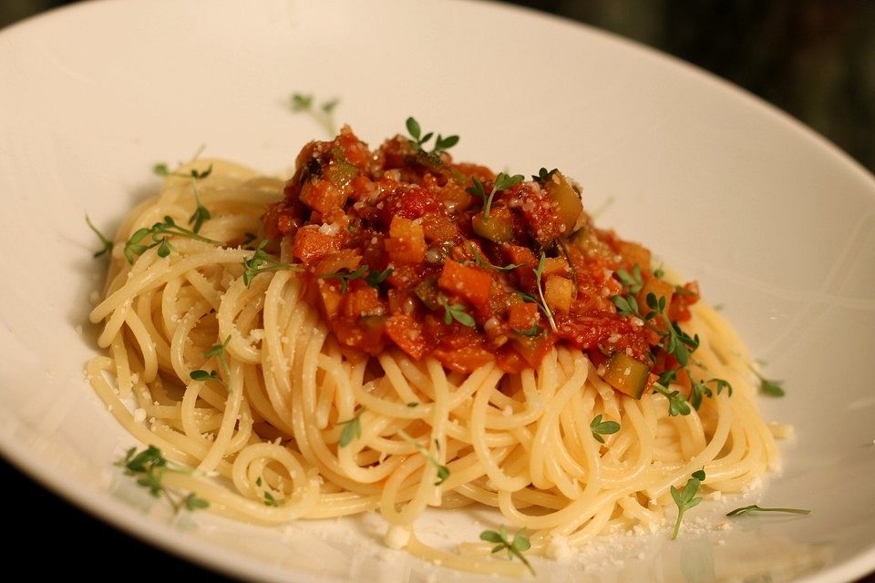 Spaghetti mit Gemüsebolognese