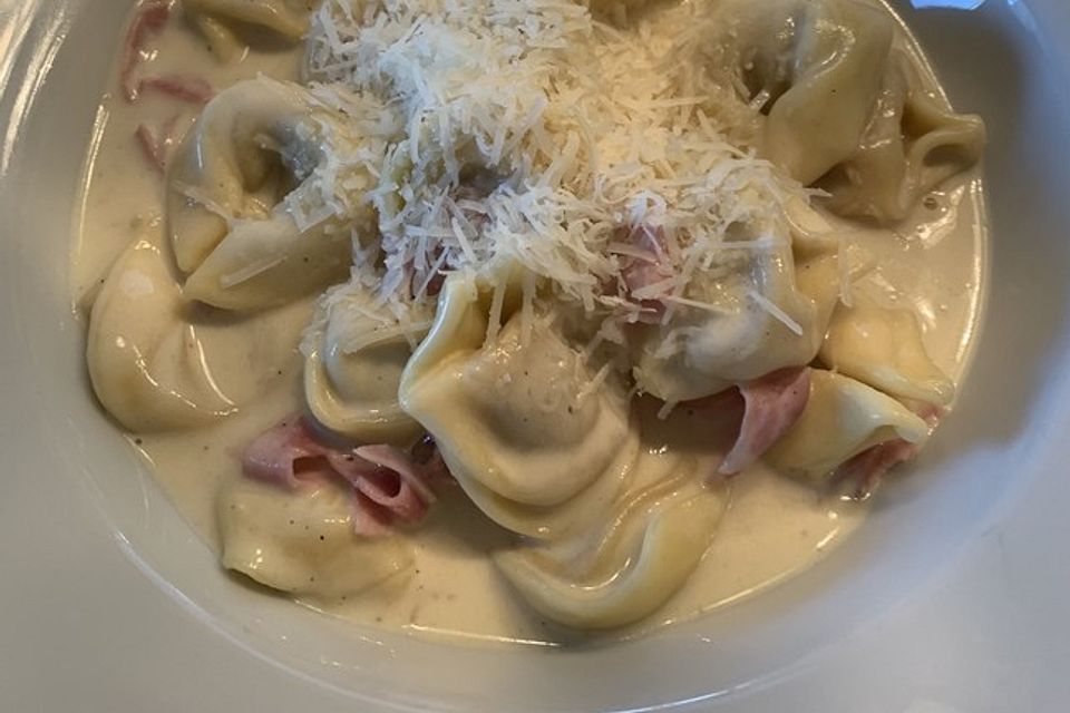 Tortellini alla Panna