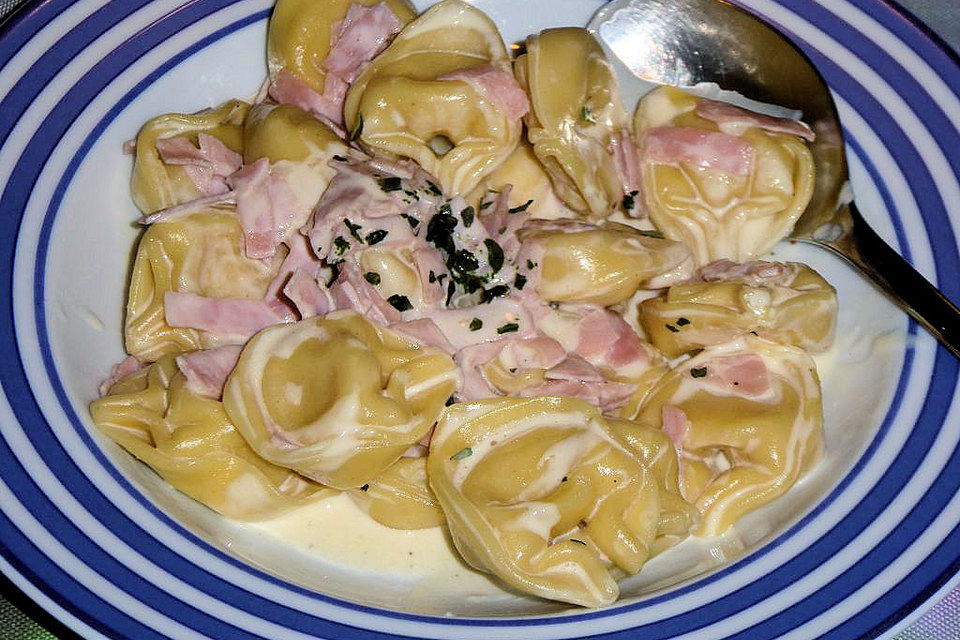 Tortellini alla Panna