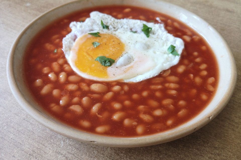 Baked Beans mit Spiegelei