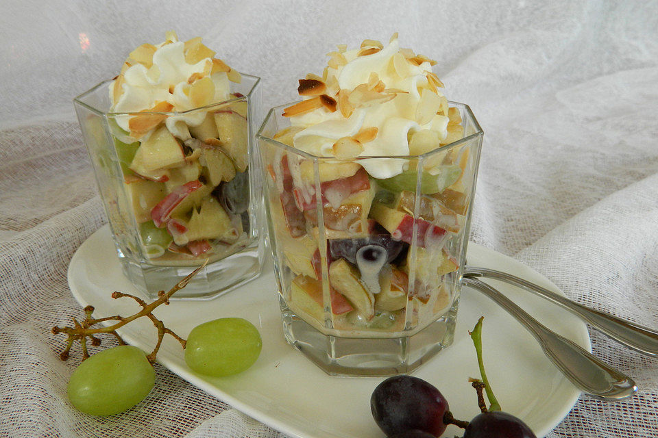 Apfel-Weintrauben-Zimt Dessert