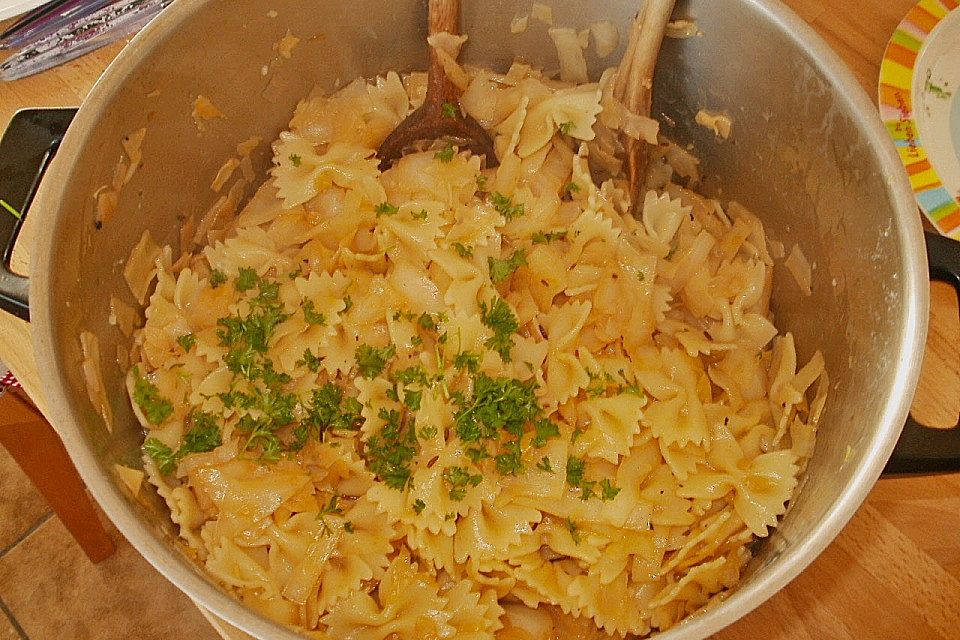 Krautfleckerl mit Farfalle