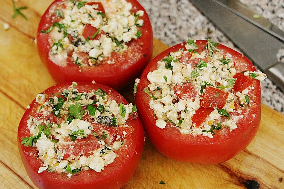 Tomate lleno gratinado