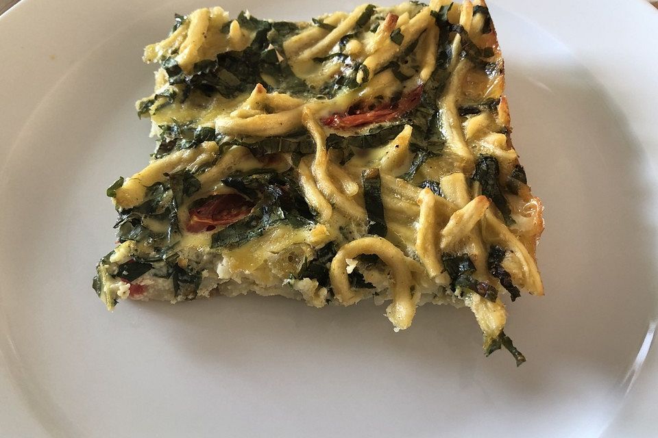 Spätzle-Frittata mit Bärlauch