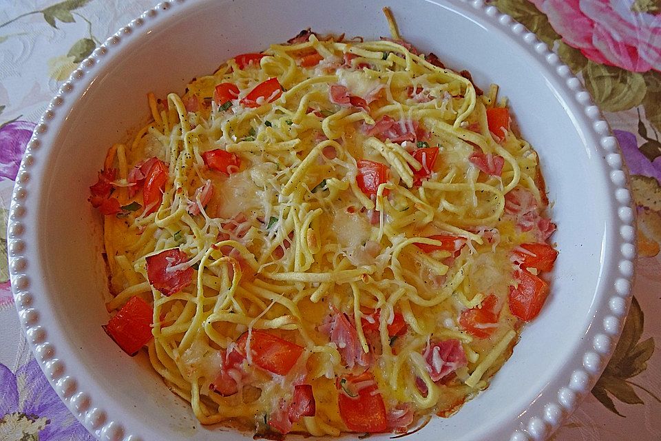 Spätzle-Frittata mit Bärlauch