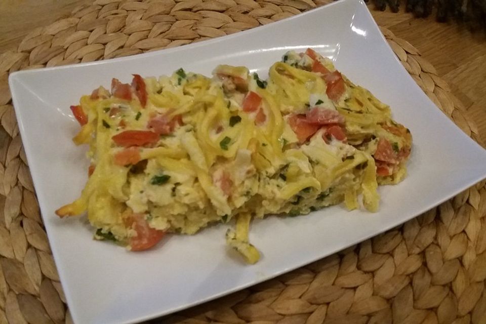 Spätzle-Frittata mit Bärlauch