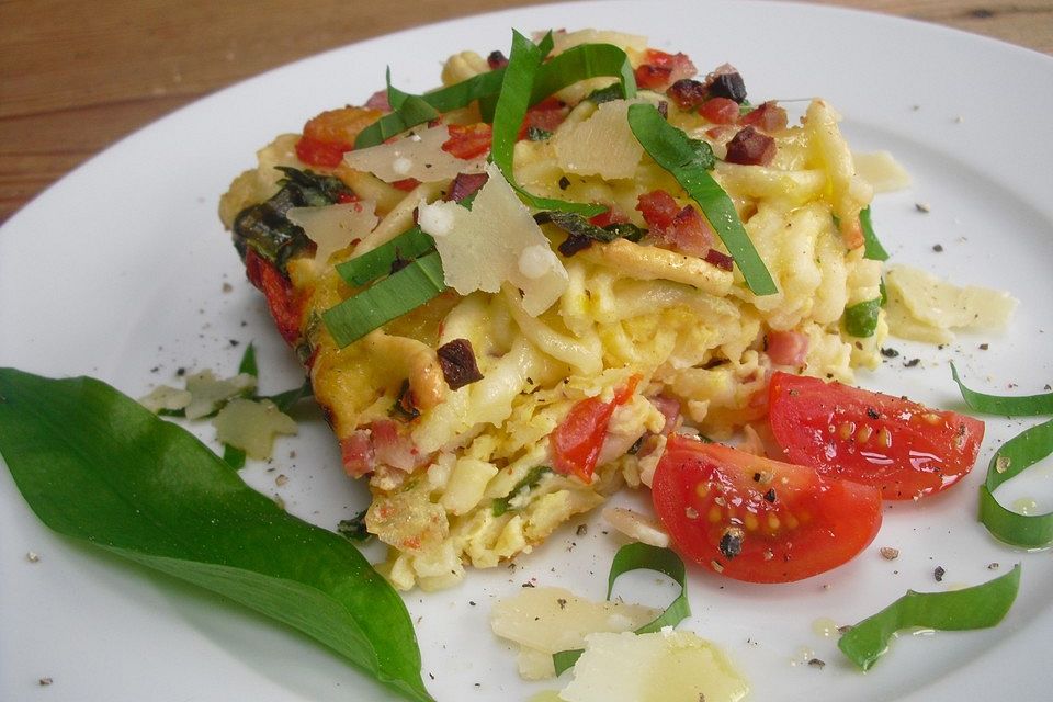 Spätzle-Frittata mit Bärlauch