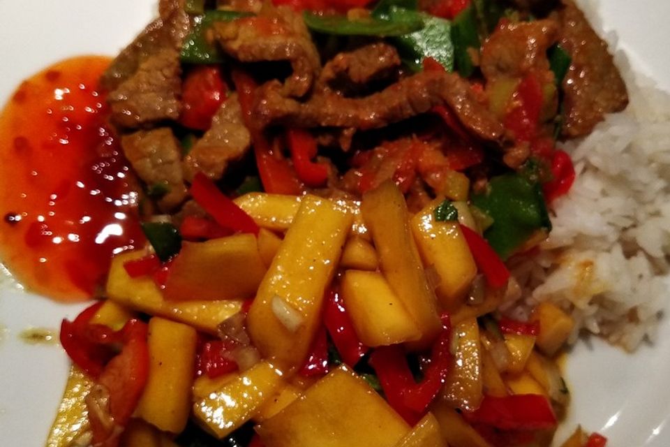 Vietnamesischer Mangosalat