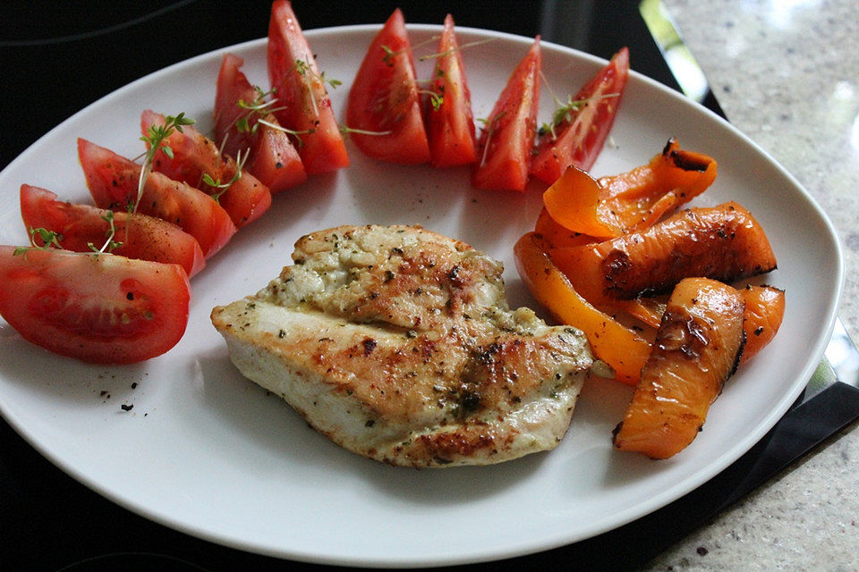 Hähnchenbrustfilets in Joghurt-Grillmarinade