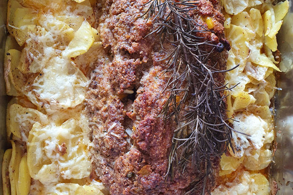 Hackbraten auf Kartoffelgratin