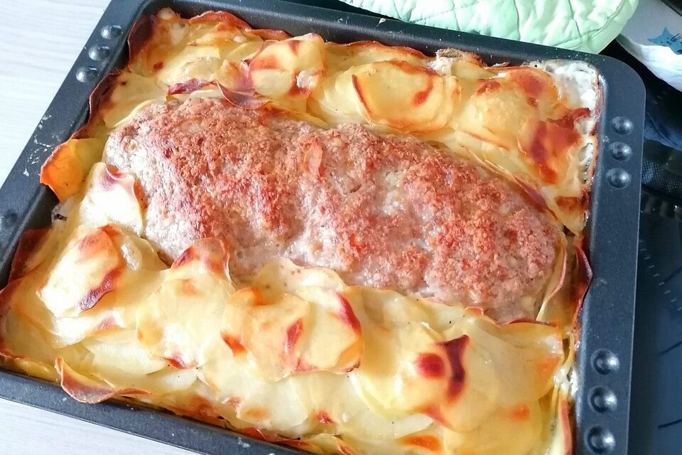 Hackbraten auf Kartoffelgratin