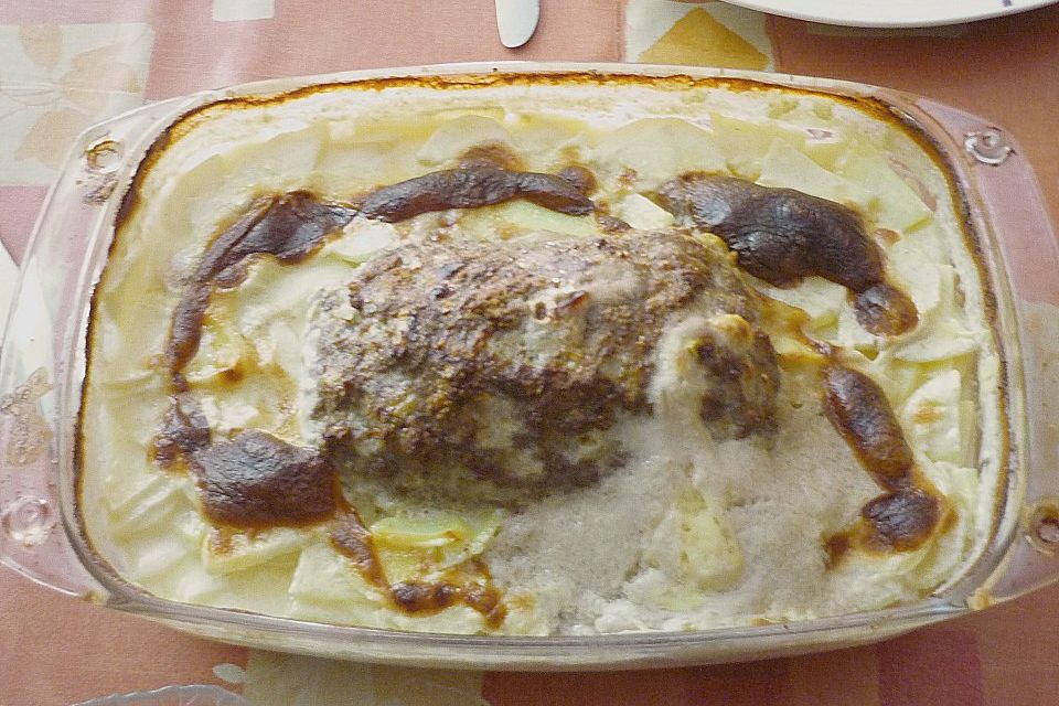 Hackbraten auf Kartoffelgratin