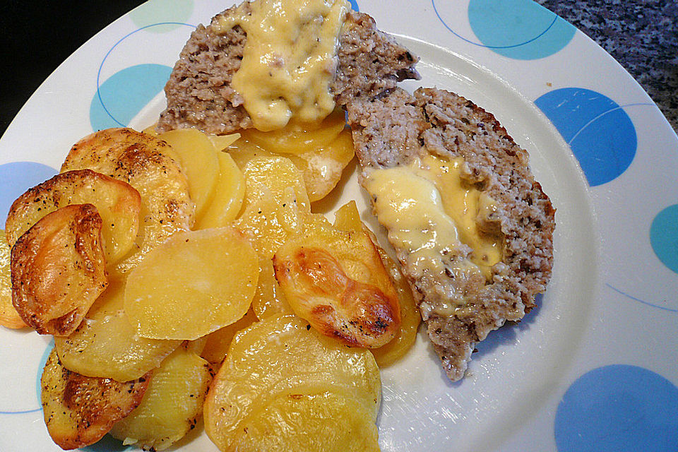 Hackbraten auf Kartoffelgratin