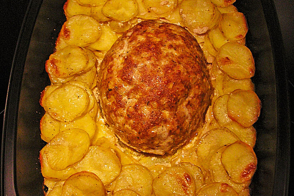 Hackbraten auf Kartoffelgratin