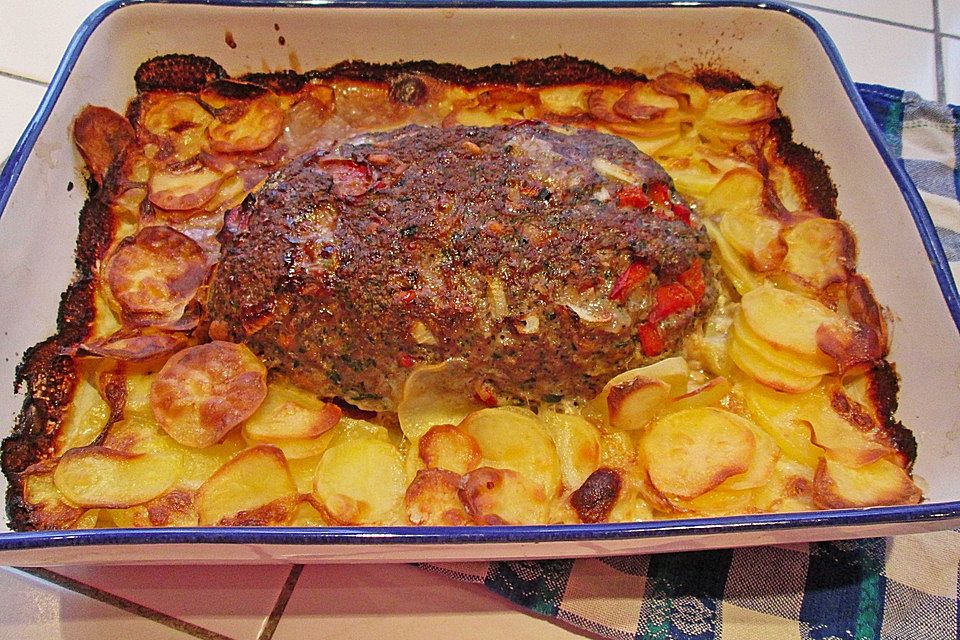 Hackbraten auf Kartoffelgratin