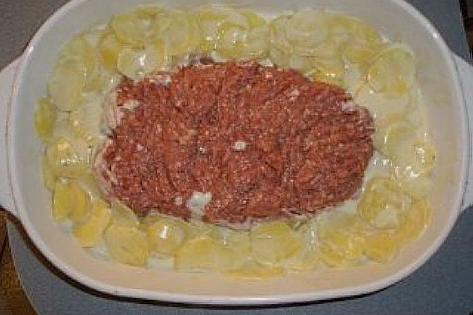 Hackbraten auf Kartoffelgratin