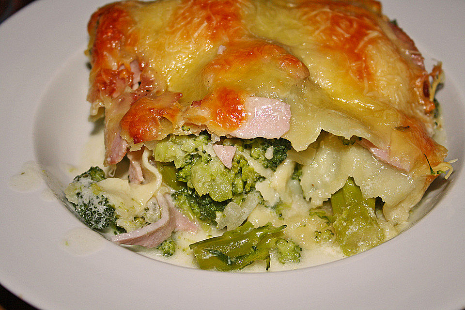 Brokkoli-Schinken Lasagne