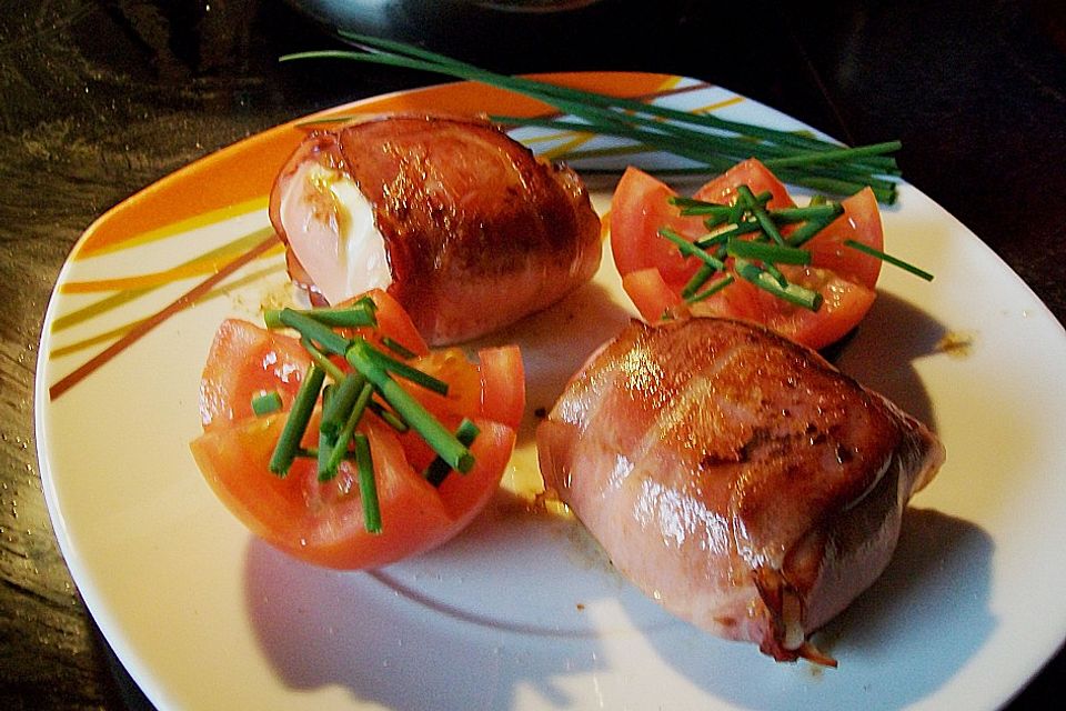 Mozzarella im Schinkenmantel gebraten