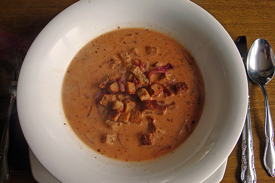 Rote Zwiebelsuppe