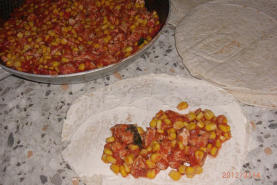 Überbackene Tortillas mit Hähnchen