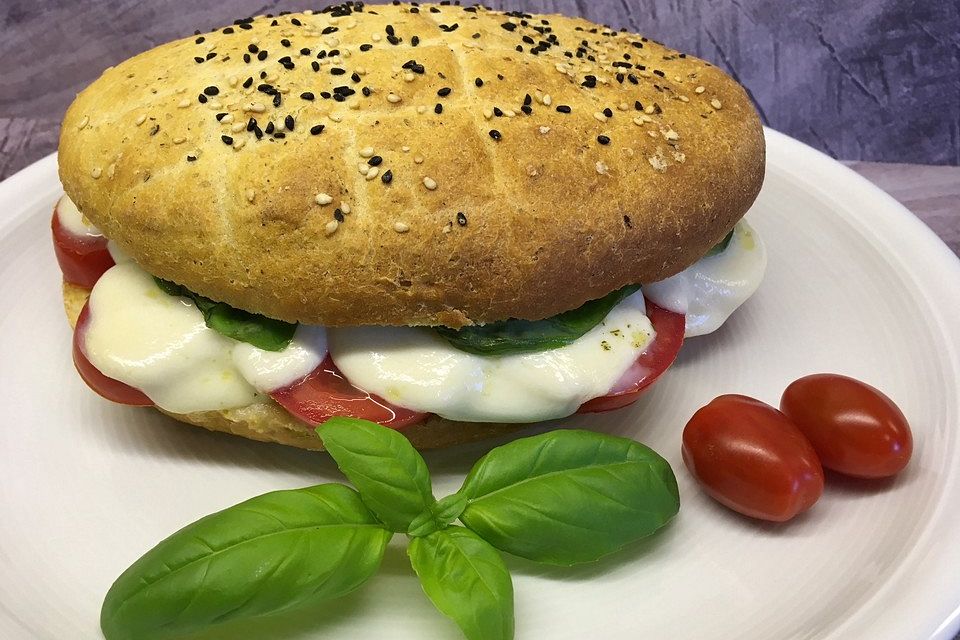 Tomaten-Mozzarella-Fladenbrote