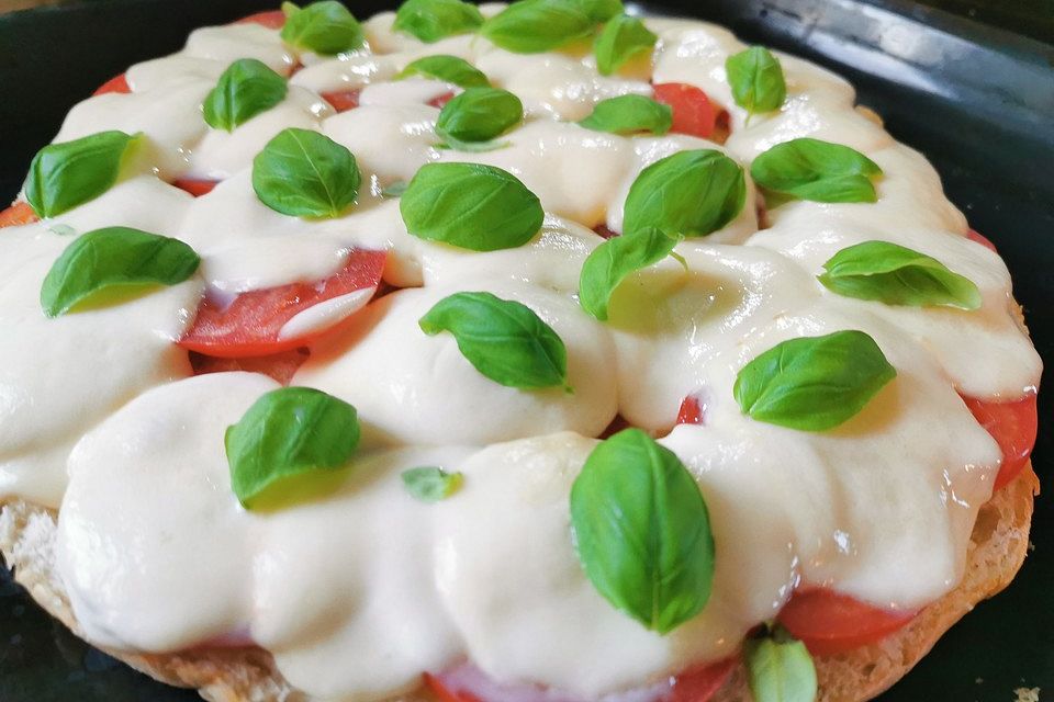 Tomaten-Mozzarella-Fladenbrote