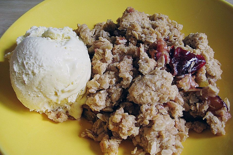 Plum Crumble