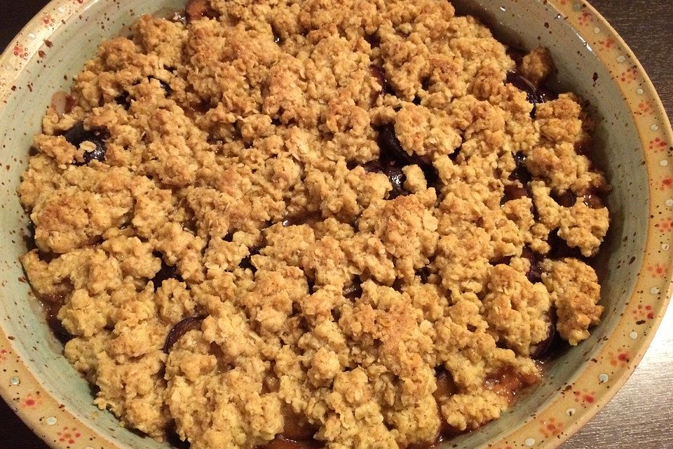 Plum Crumble