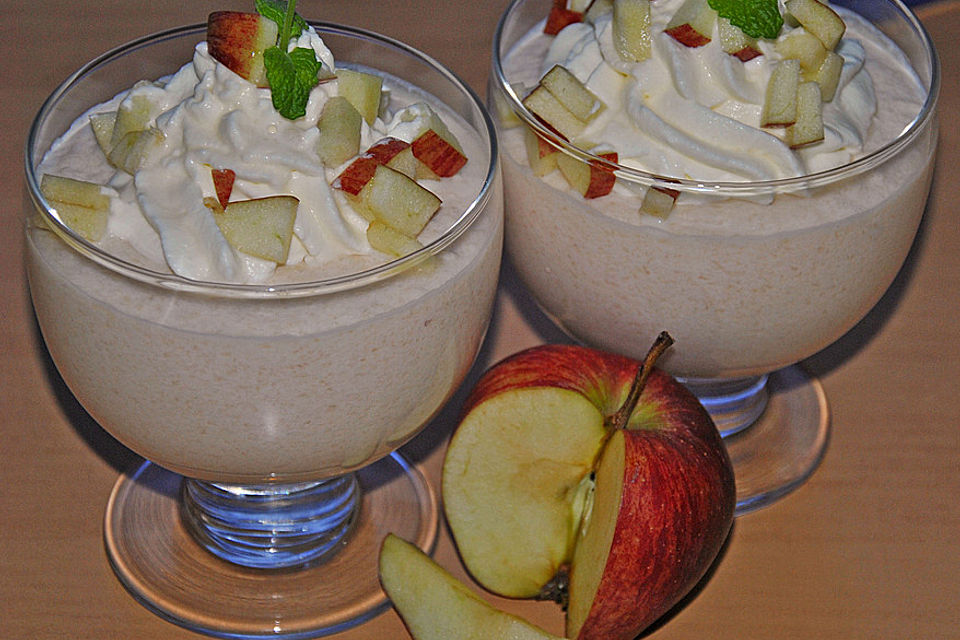 Apfel-Joghurt-Mousse