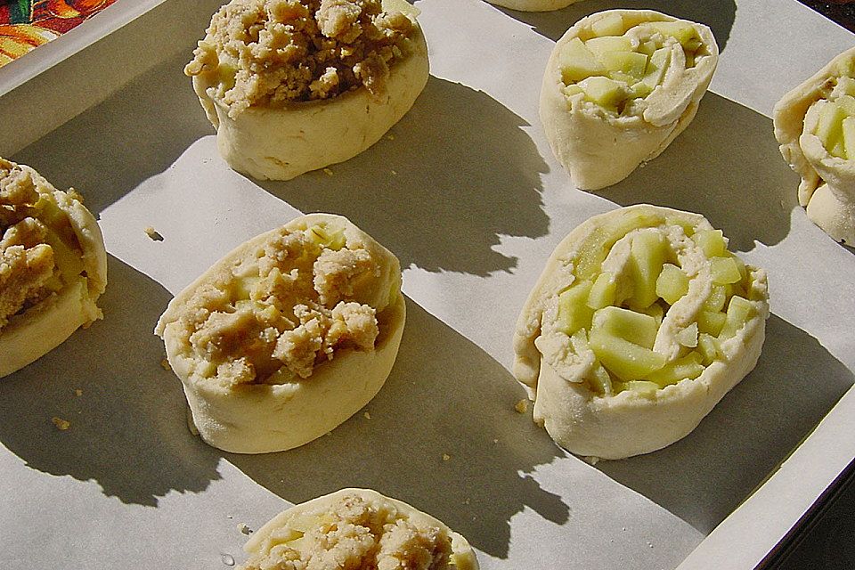 Apfelschnecken mit Zimtstreuseln