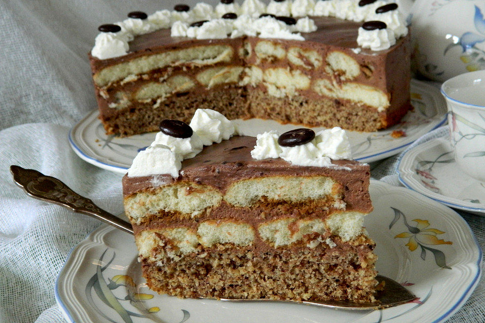 Schokolade-Biskotten Torte