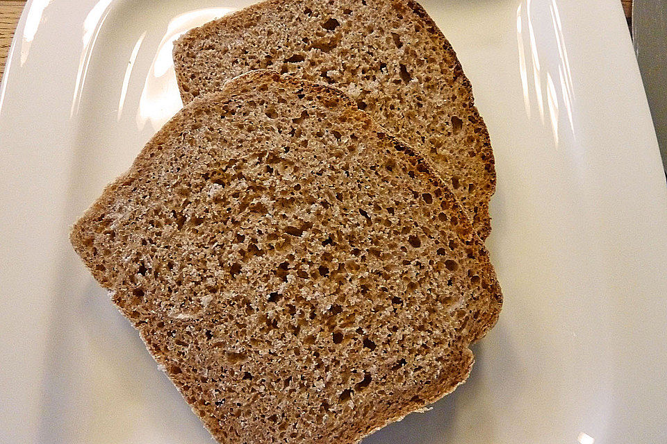 Vollkornbrot mit Sauerteig