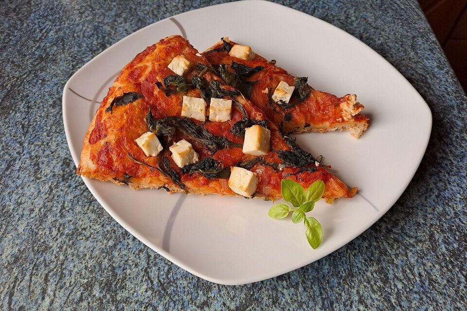 Spinat-Pizza mit Feta