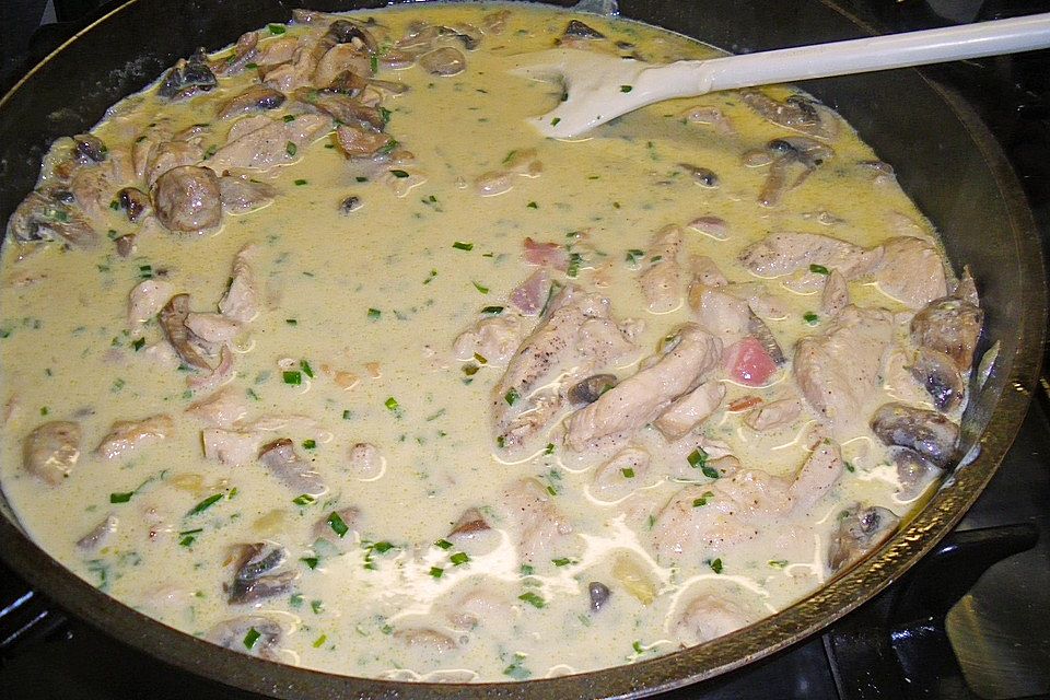 Hähnchengeschnetzeltes mit Champignons