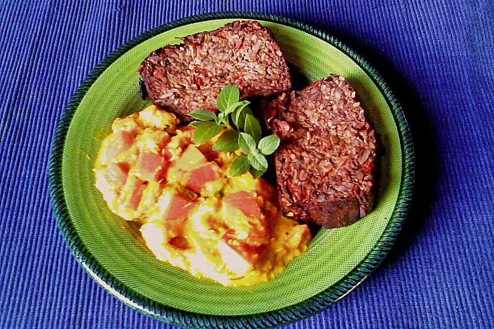 Nussbraten mit Tomaten