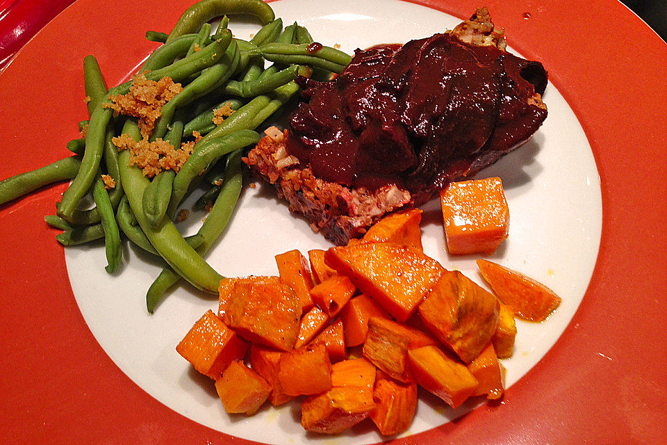 Nussbraten mit Tomaten