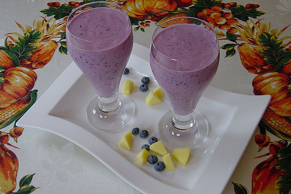 Blueberry-Mango Smoothie