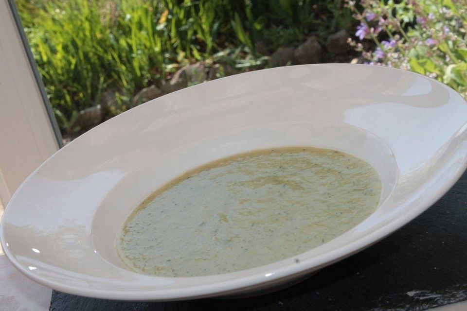 Zucchini-Spargel-Suppe