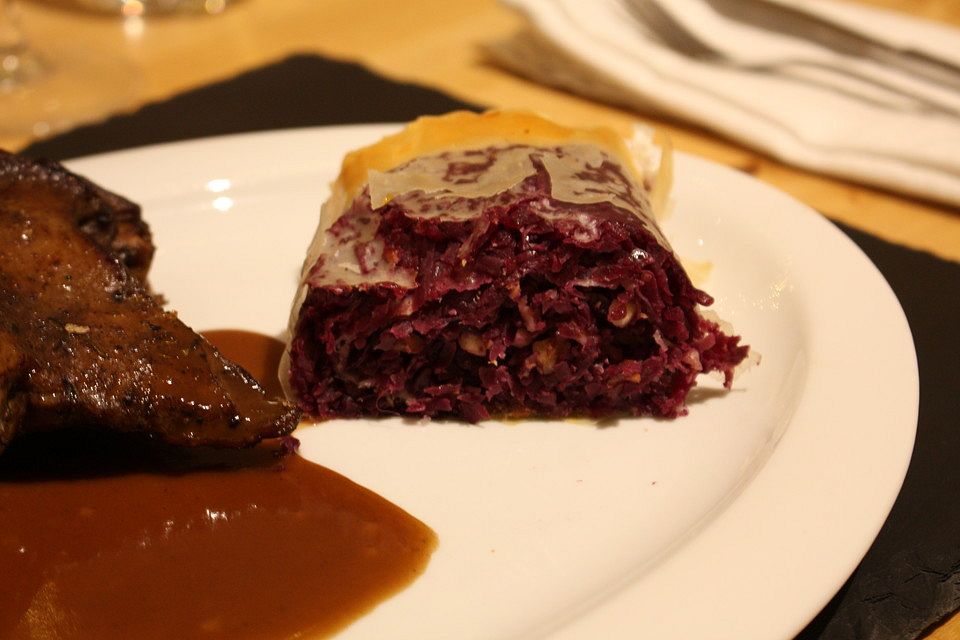 Rotkraut-Strudel