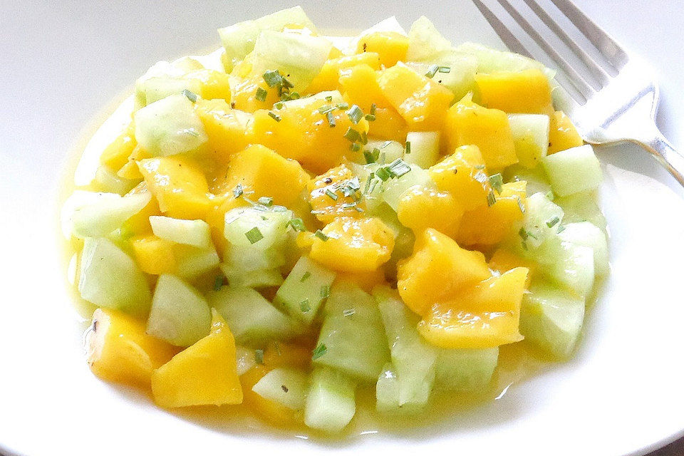 Gurken-Mango-Salat