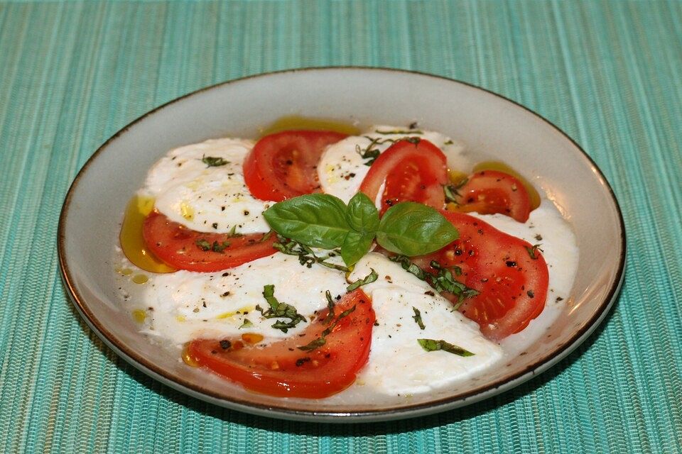 Tomate - Mozzarella Teller, überbacken