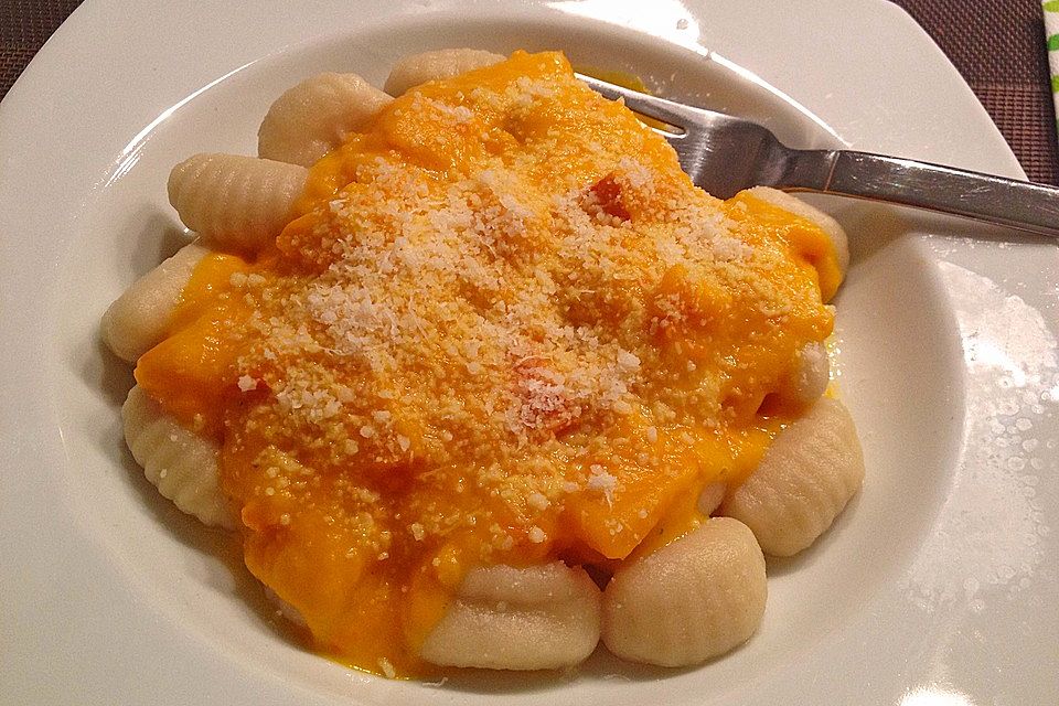 Gnocchi mit Kürbissauce