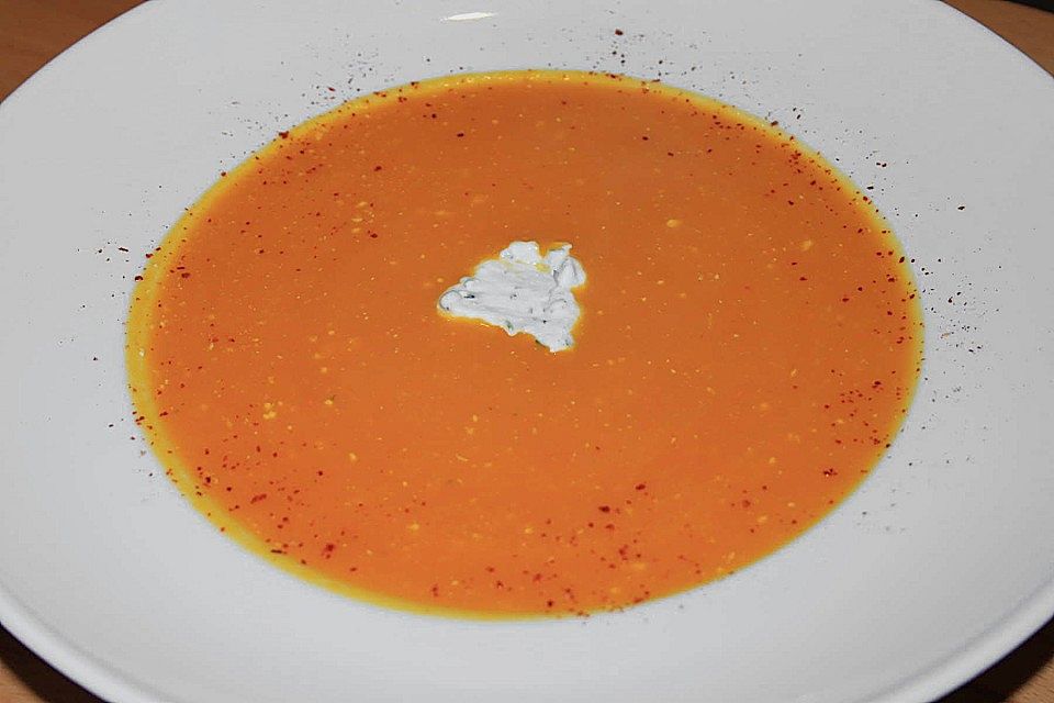 Leichte Kürbissuppe mit Chili